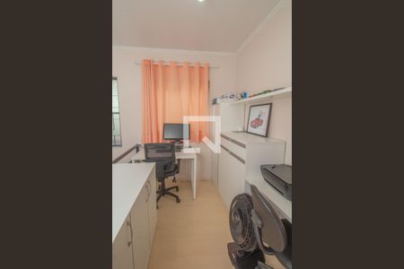 Casa à venda com 200m², 2 quartos e 2 vagas Casa à venda com 200m², 2 quartos e 2 vagasEscritório