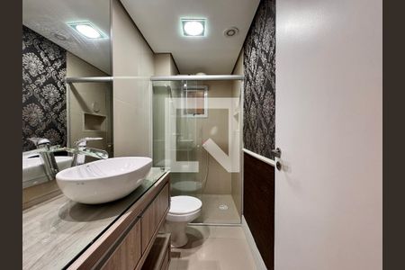Apartamento à venda com 70m², 2 quartos e 1 vaga Apartamento à venda com 70m², 2 quartos e 1 vagaBanheiro