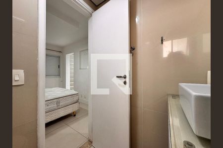 Apartamento à venda com 70m², 2 quartos e 1 vaga Apartamento à venda com 70m², 2 quartos e 1 vagaBanheiro da Suíte