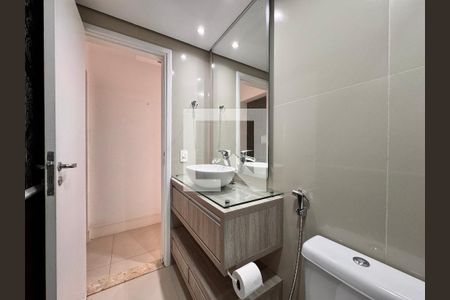 Apartamento à venda com 70m², 2 quartos e 1 vaga Apartamento à venda com 70m², 2 quartos e 1 vagaBanheiro