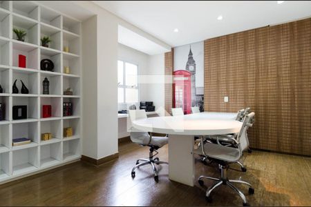 Apartamento à venda com 70m², 2 quartos e 1 vaga Apartamento à venda com 70m², 2 quartos e 1 vagaHome Office