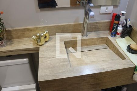 Casa à venda com 185m², 3 quartos e 5 vagasBanheiro da Suíte 1