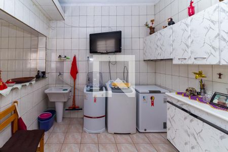 Casa à venda com 144m², 2 quartos e 3 vagas Casa à venda com 144m², 2 quartos e 3 vagasÁrea de Serviço