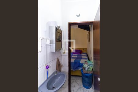 Casa à venda com 144m², 2 quartos e 3 vagas Casa à venda com 144m², 2 quartos e 3 vagasBanheiro da Suíte