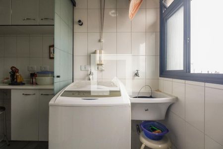 Apartamento para alugar com 118m², 3 quartos e 1 vagaÁrea de Serviço