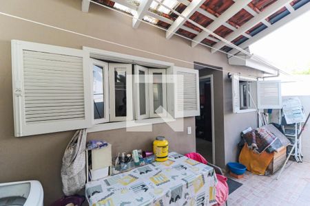 Casa à venda com 150m², 4 quartos e 2 vagasQuintal