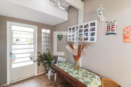 Casa à venda com 150m², 4 quartos e 2 vagasHall