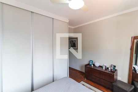 Casa à venda com 150m², 4 quartos e 2 vagasSuíte