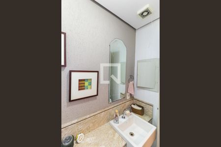 Casa à venda com 150m², 4 quartos e 2 vagasLavabo