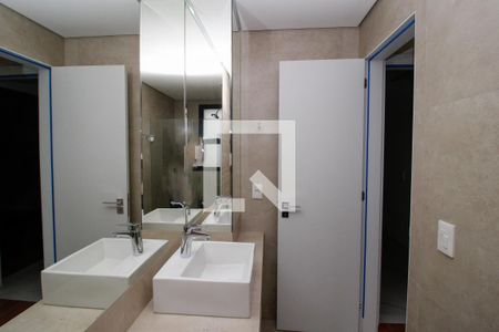 Apartamento para alugar com 150m², 2 quartos e 4 vagasBanheiro Quarto 2