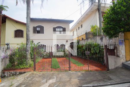 Casa à venda com 132m², 3 quartos e 3 vagasFachada