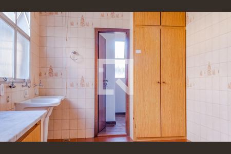 Apartamento à venda com 213m², 4 quartos e 4 vagas Apartamento à venda com 213m², 4 quartos e 4 vagasÁrea de Serviço