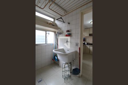 Apartamento para alugar com 135m², 3 quartos e 1 vagaÁrea de Serviço