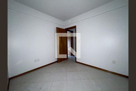 Apartamento para alugar com 200m², 3 quartos e 1 vaga Apartamento para alugar com 200m², 3 quartos e 1 vagaQuarto 2