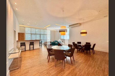 Apartamento à venda com 220m², 4 quartos e 3 vagasÁrea comum