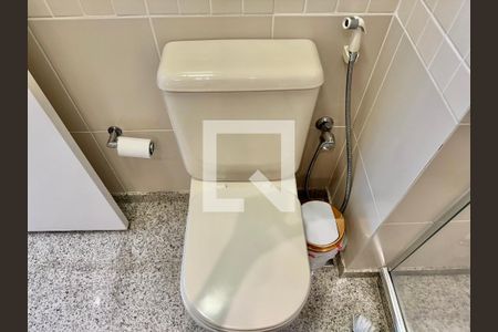 Apartamento à venda com 220m², 4 quartos e 3 vagasBanheiro da Suíte 1