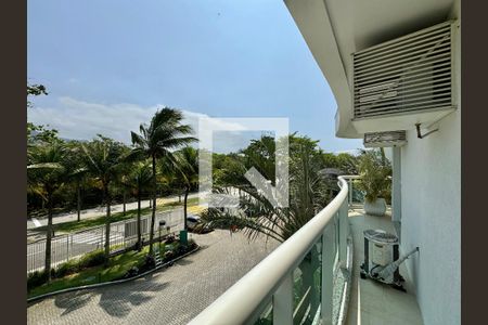 Apartamento à venda com 220m², 4 quartos e 3 vagasQuarto - Varanda