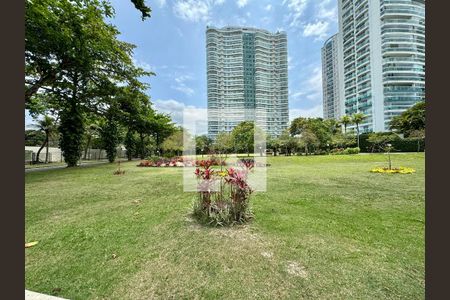 Apartamento à venda com 220m², 4 quartos e 3 vagasFachada