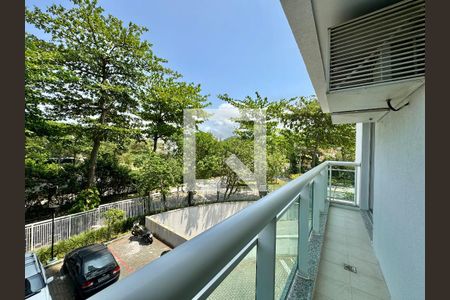 Apartamento à venda com 220m², 4 quartos e 3 vagasQuarto - Varanda