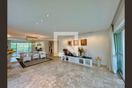 Apartamento à venda com 220m², 4 quartos e 3 vagasSala