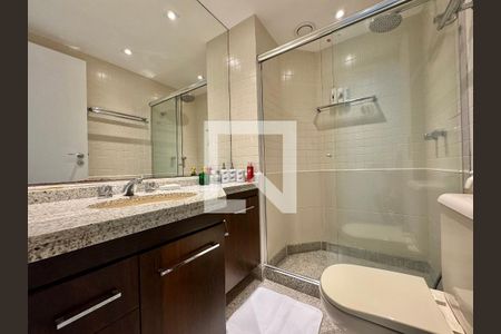 Apartamento à venda com 220m², 4 quartos e 3 vagasBanheiro da Suíte 3