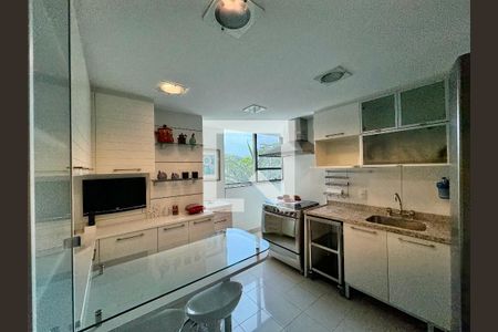 Apartamento à venda com 220m², 4 quartos e 3 vagasCozinha