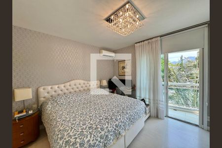 Apartamento à venda com 220m², 4 quartos e 3 vagasSuíte 1