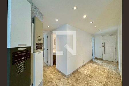 Apartamento à venda com 220m², 4 quartos e 3 vagasCorredor 1