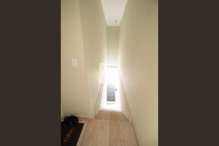 Apartamento para alugar com 109m², 2 quartos e sem vaga Apartamento para alugar com 109m², 2 quartos e sem vagaEscada