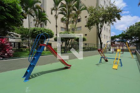 Apartamento à venda com 72m², 2 quartos e 1 vaga Apartamento à venda com 72m², 2 quartos e 1 vagaÁrea comum - Playground