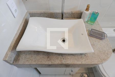 Apartamento à venda com 72m², 2 quartos e 1 vaga Apartamento à venda com 72m², 2 quartos e 1 vagaBanheiro