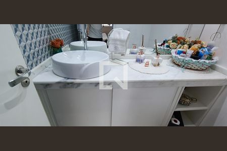 Apartamento à venda com 92m², 2 quartos e 2 vagasBanheiro