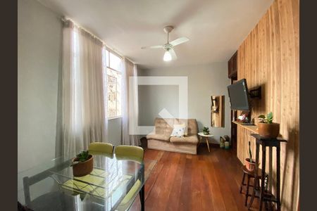 Apartamento à venda com 65m², 2 quartos e 1 vagaSala