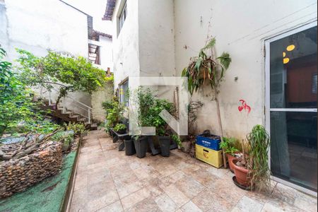 Casa à venda com 300m², 5 quartos e 1 vagaQuintal Fundos