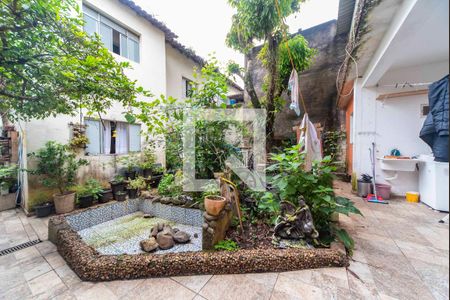 Casa à venda com 300m², 5 quartos e 1 vagaQuintal Fundos