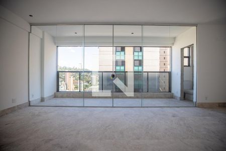 Apartamento à venda com 131m², 4 quartos e 4 vagasSala