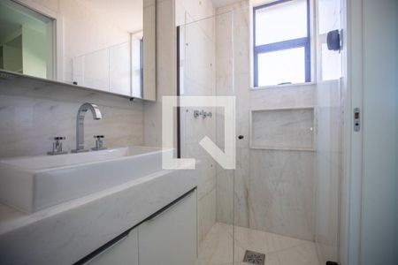 Apartamento à venda com 131m², 4 quartos e 4 vagasBanheiro da Suíte 1