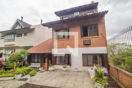Casa à venda com 450m², 4 quartos e 2 vagasFachada