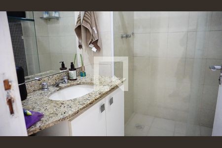 Apartamento à venda com 160m², 3 quartos e 2 vagasBanheiro Social