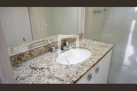 Apartamento à venda com 160m², 3 quartos e 2 vagasBanheiro Suite