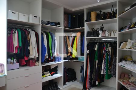 Casa à venda com 435m², 4 quartos e 8 vagasQuarto 1