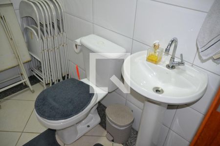 Casa à venda com 435m², 4 quartos e 8 vagasLavabo