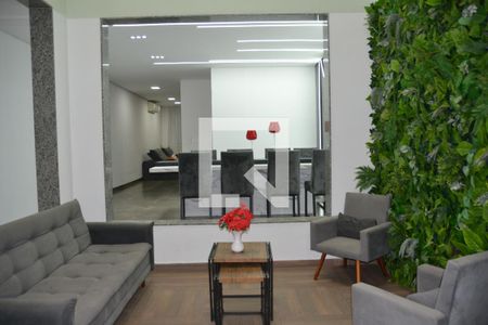 Casa à venda com 435m², 4 quartos e 8 vagasSala