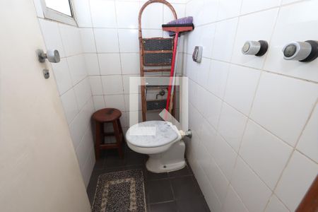 Apartamento para alugar com 170m², 3 quartos e 2 vagasBanheiro de serviço