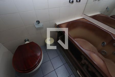 Apartamento para alugar com 170m², 3 quartos e 2 vagasBanheiro da Suíte