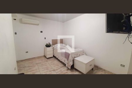 Casa à venda com 224m², 3 quartos e 2 vagas Casa à venda com 224m², 3 quartos e 2 vagasQuarto 2