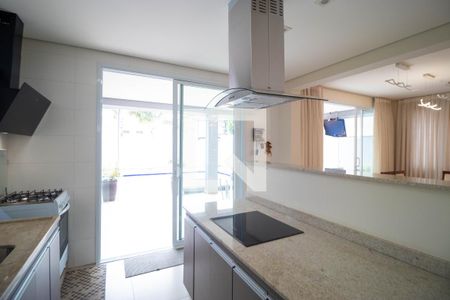 Casa de condomínio à venda com 215m², 3 quartos e 4 vagasCozinha