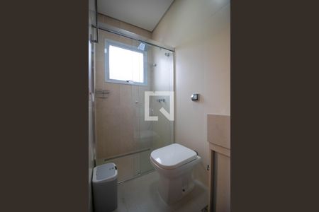 Casa de condomínio à venda com 215m², 3 quartos e 4 vagasBanheiro da Suíte 01