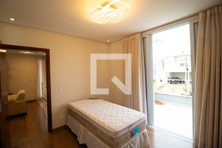 Casa de condomínio à venda com 215m², 3 quartos e 4 vagasSuíte 01