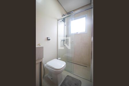 Casa de condomínio à venda com 215m², 3 quartos e 4 vagasBanheiro da Suíte 02